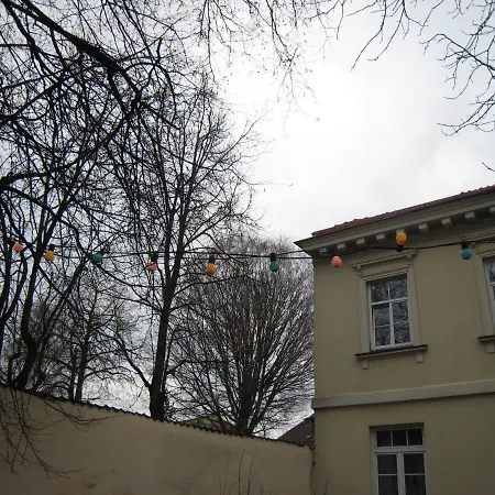 Villa + Apartmenty Almfeldstrasse Green Garden